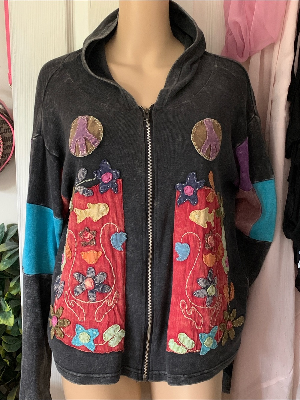 Rising International hooded jacket pockets peace sign colourful